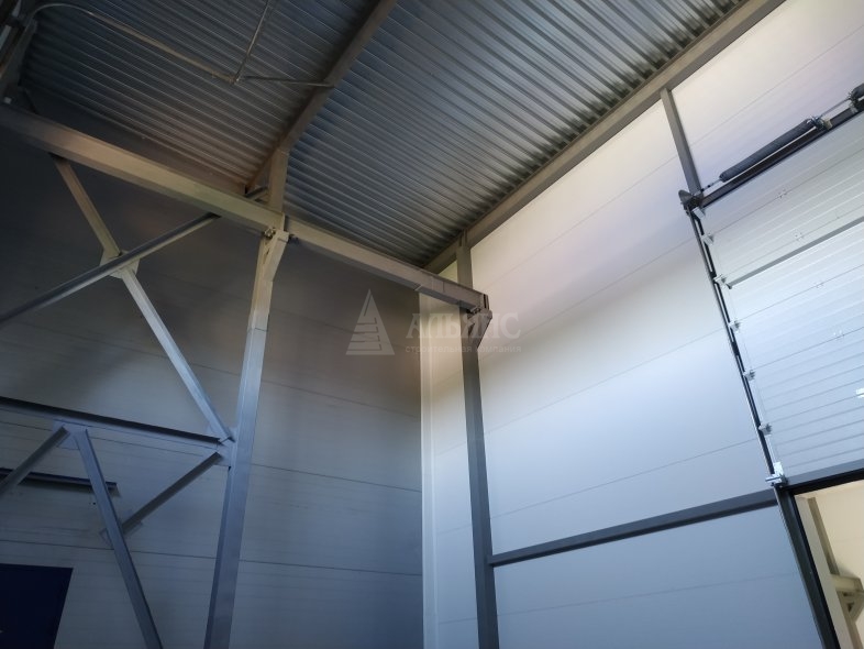 Здание СТО из сэндвич-панелей - фото 7